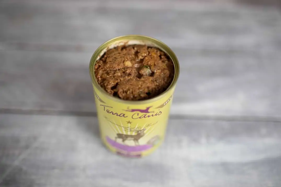 Futter mit Getreide (Amaranth) Futter mit Getreide (Amaranth)